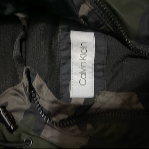 Calvin Klein Camo Windbreaker - Picture 2 of 5